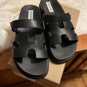 Women’s Steve Madden mayven leather slides